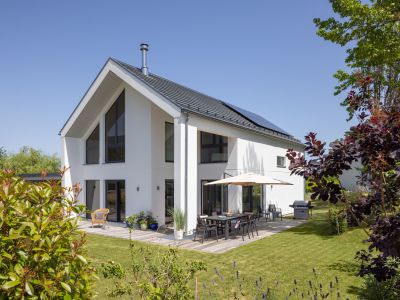 <small>SchwörerHaus KG</small>Haus Leonard – Familienhaus mit Weitblick